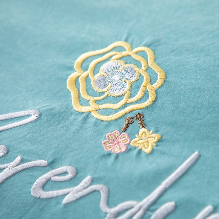 91家纺网 家纺一手货源 找家纺 优姿家纺 2024新款锦棉绣花四件套吊边床单一字绣枕套套件-雅韵 雅韵-浅绿