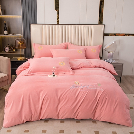 91家纺网 家纺一手货源 找家纺 优姿家纺 2024新款锦棉绣花四件套吊边床单一字绣枕套套件-雅韵 雅韵-粉