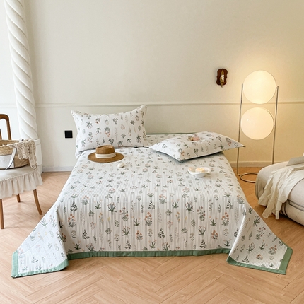 91家纺网 家纺一手货源 找家纺 上喜热卖一面印花天丝一面纯色天丝夹棉床盖三件套 仙草