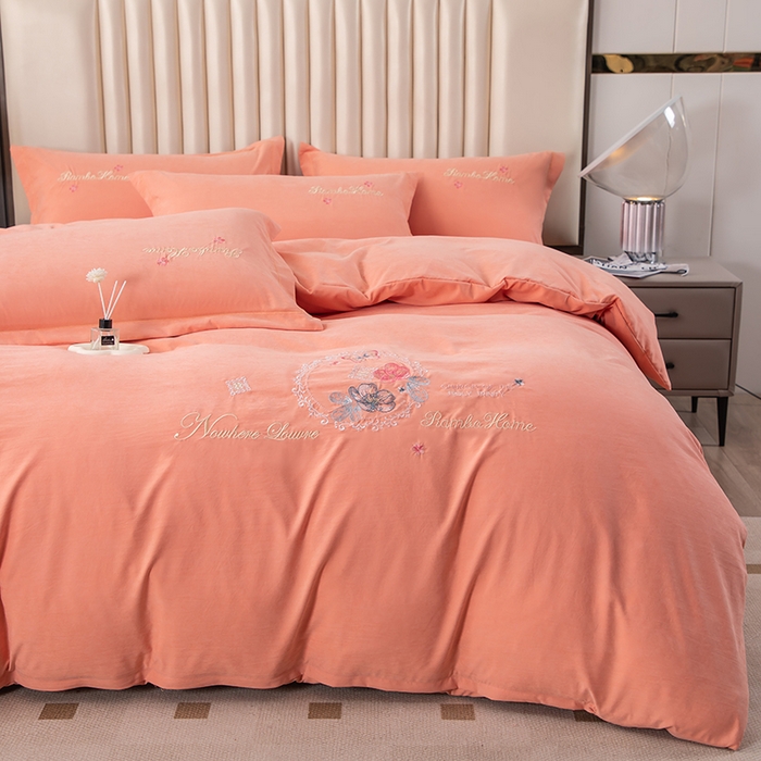 91家纺网 家纺一手货源 找家纺 （总）优姿 2024新款锦棉绣花四件套吊边床单一字绣枕套套件-锦绣花园