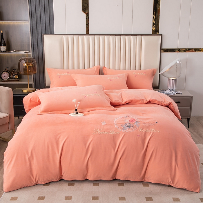 91家纺网 家纺一手货源 找家纺 （总）优姿 2024新款锦棉绣花四件套吊边床单一字绣枕套套件-锦绣花园