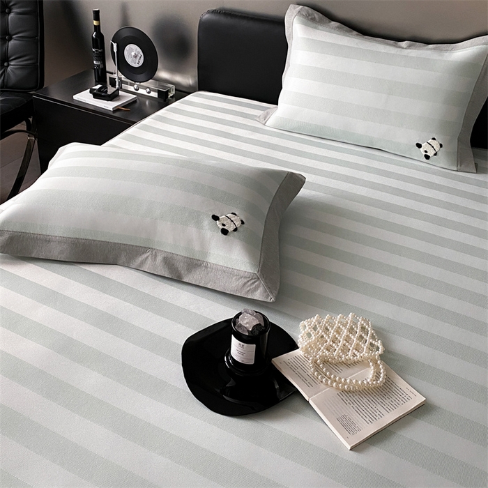 91家纺网 家纺一手货源 找家纺 三味舒屋 2025新款凉感抗菌防螨印花冰丝养生席床笠款 熊宝