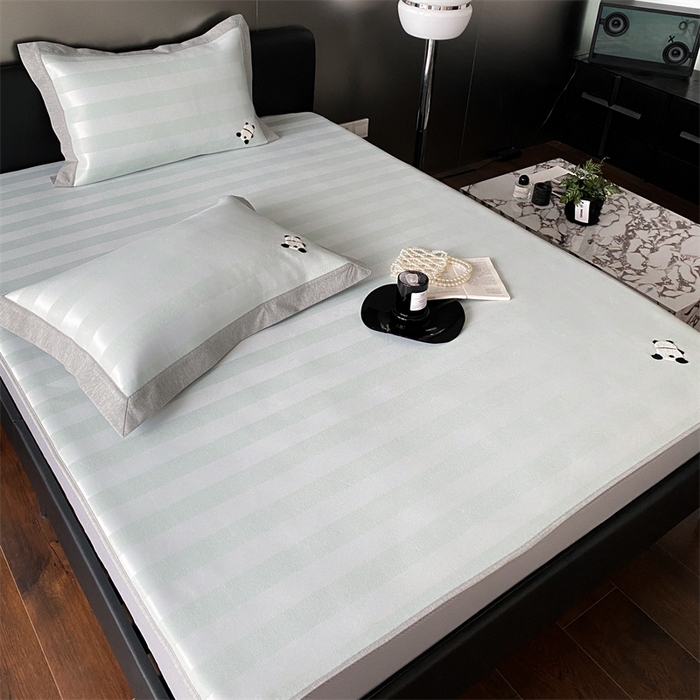 91家纺网 家纺一手货源 找家纺 三味舒屋 2025新款凉感抗菌防螨印花冰丝养生席床笠款 熊宝