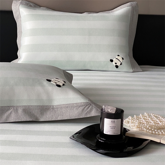 91家纺网 家纺一手货源 找家纺 三味舒屋 2025新款凉感抗菌防螨印花冰丝养生席床笠款 熊宝