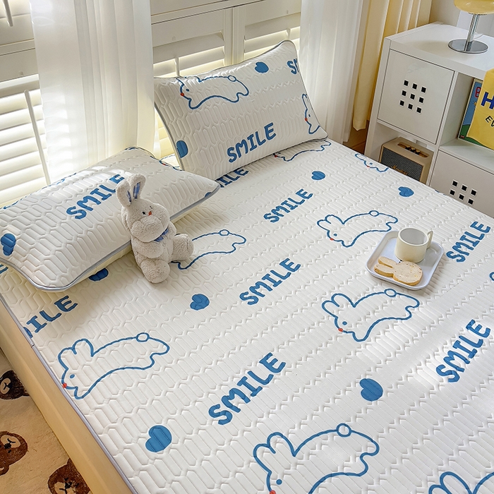 91家纺网 家纺一手货源 找家纺 木堇家居 2023新款乳胶凉席 微笑兔