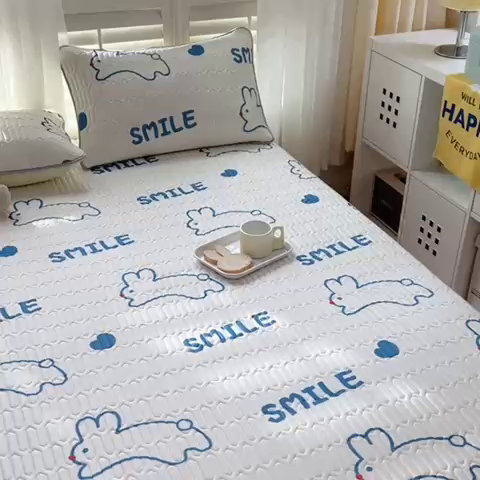 91家纺网 家纺一手货源 找家纺 木堇家居 2023新款乳胶凉席 微笑兔