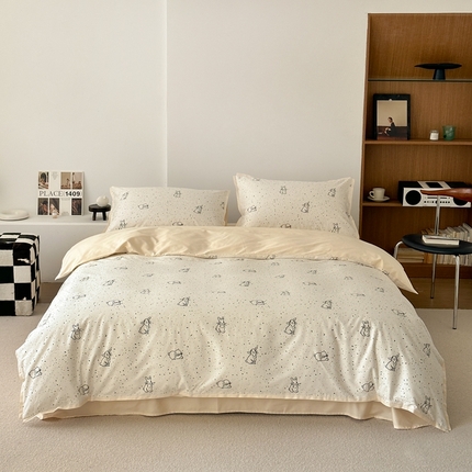 91家纺网 家纺一手货源 找家纺 蕊姿 50sA类数码印花四件套 彩点小兔米色