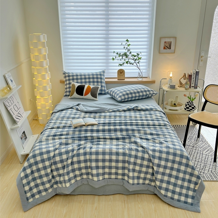 91家纺网 家纺一手货源 找家纺 三沁 2024新款春夏全棉色织水洗棉大豆夏被四件套 SM-蓝白中格