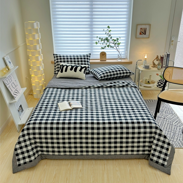 91家纺网 家纺一手货源 找家纺 三沁 2024新款春夏全棉色织水洗棉大豆夏被四件套 SM-黑白中格