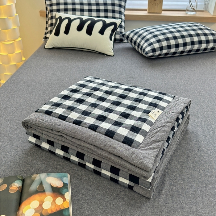 91家纺网 家纺一手货源 找家纺 三沁 2024新款春夏全棉色织水洗棉大豆夏被四件套 SM-黑白中格