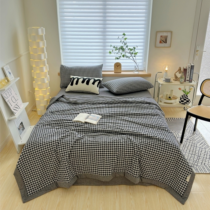 91家纺网 家纺一手货源 找家纺 三沁 2024新款春夏全棉色织水洗棉大豆夏被四件套 SM-黑白小格