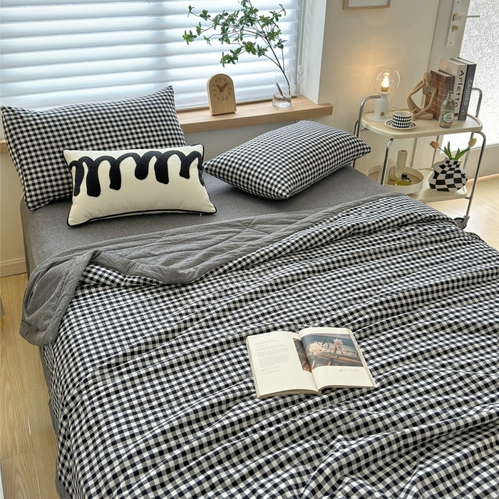 91家纺网 家纺一手货源 找家纺 三沁 2024新款春夏全棉色织水洗棉大豆夏被四件套 SM-黑白小格