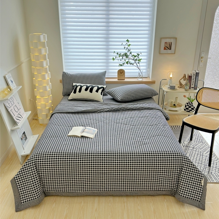 91家纺网 家纺一手货源 找家纺 三沁 2024新款春夏全棉色织水洗棉大豆夏被四件套 SM-黑白小格