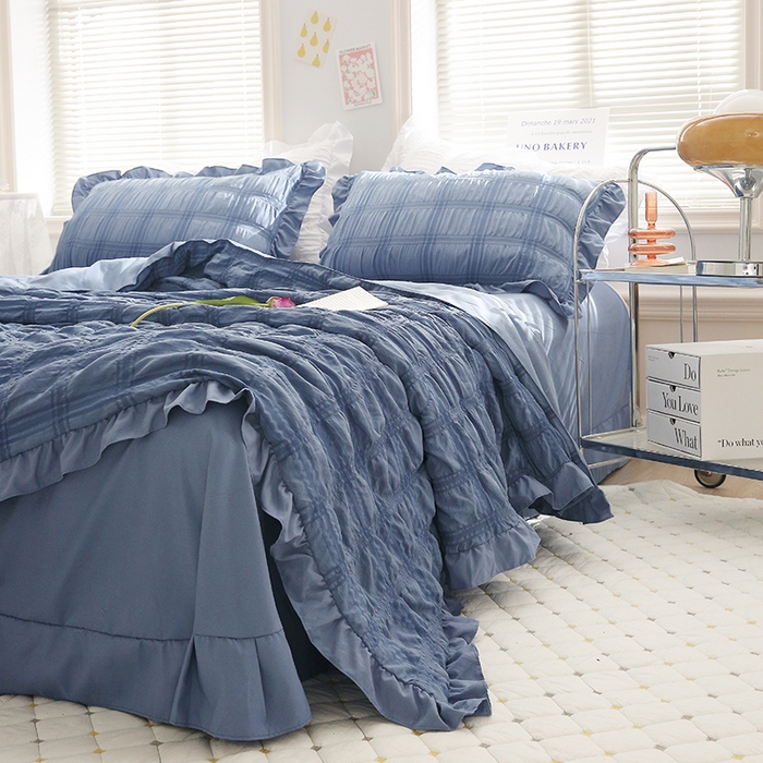 91家纺网 家纺一手货源 找家纺 仟网汇2023新款韩版方格泡泡纱夏被四件套 蔚蓝