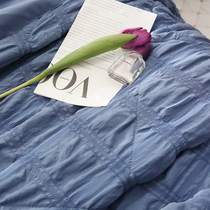 91家纺网 家纺一手货源 找家纺 仟网汇2023新款韩版方格泡泡纱夏被四件套 蔚蓝