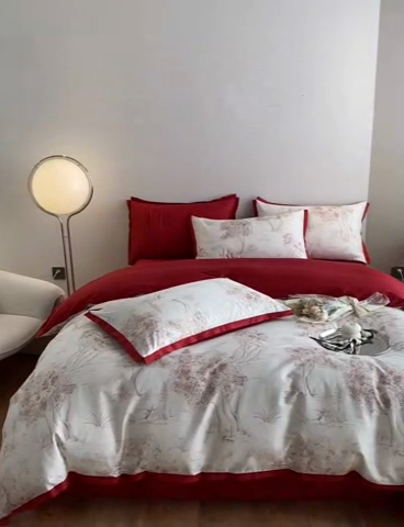 91家纺网 家纺一手货源 找家纺 （总）秀色 2025新款50支贡缎长绒棉床上四件套数码印花被套轻奢高级感床品 椿野-西瓜红