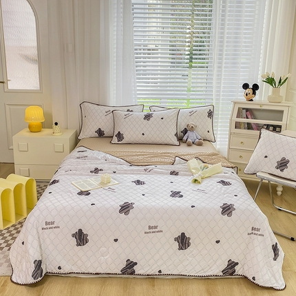 91家纺网 家纺一手货源 找家纺 花漾 2024新款A类针织棉凉感丝夏被凉席四件套自然光 潮流小熊