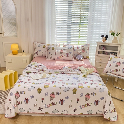 91家纺网 家纺一手货源 找家纺 花漾 2024新款A类针织棉凉感丝夏被凉席四件套自然光 甜品屋