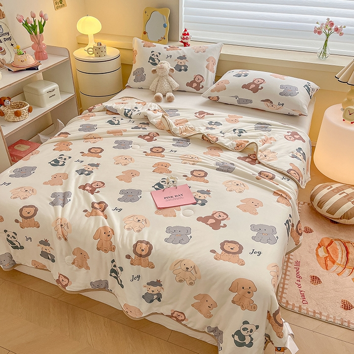 91家纺网 家纺一手货源 找家纺 桃子 2023新款A类ins高品质小清新花卉卡通牛奶丝针织棉夏被 针织棉夏被-动物园