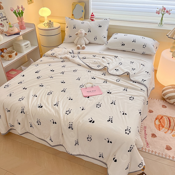 91家纺网 家纺一手货源 找家纺 桃子 2023新款A类ins高品质小清新花卉卡通牛奶丝针织棉夏被 针织棉夏被-小恐龙