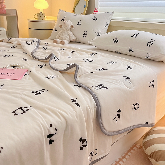 91家纺网 家纺一手货源 找家纺 桃子 2023新款A类ins高品质小清新花卉卡通牛奶丝针织棉夏被 针织棉夏被-小恐龙