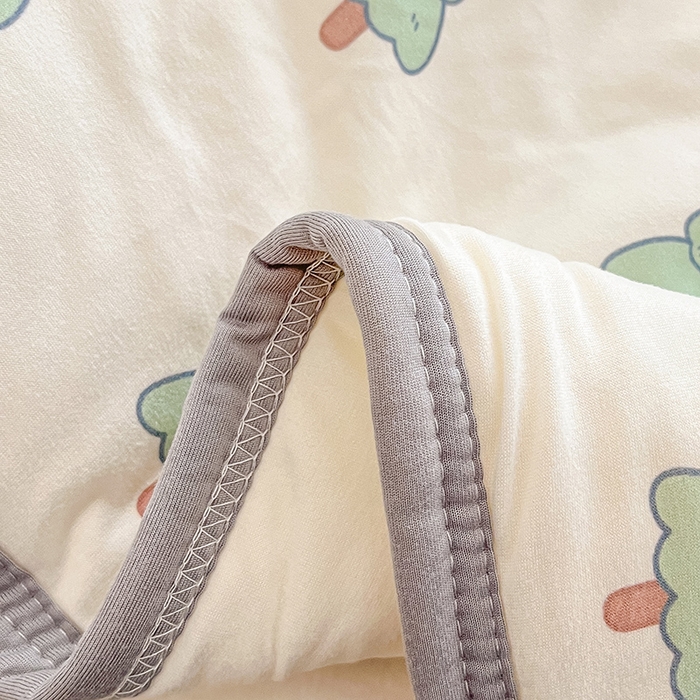 91家纺网 家纺一手货源 找家纺 桃子 2023新款A类ins高品质小清新花卉卡通牛奶丝针织棉夏被 针织棉夏被-快乐熊