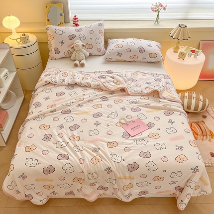 91家纺网 家纺一手货源 找家纺 （总）桃子 2023新款A类ins高品质小清新花卉卡通牛奶丝针织棉夏被