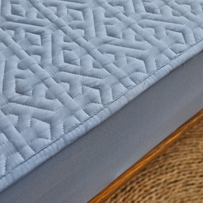 91家纺网 家纺一手货源 找家纺 雪云美 2023新款A类原棉夹棉床笠 锦绣 浅蓝