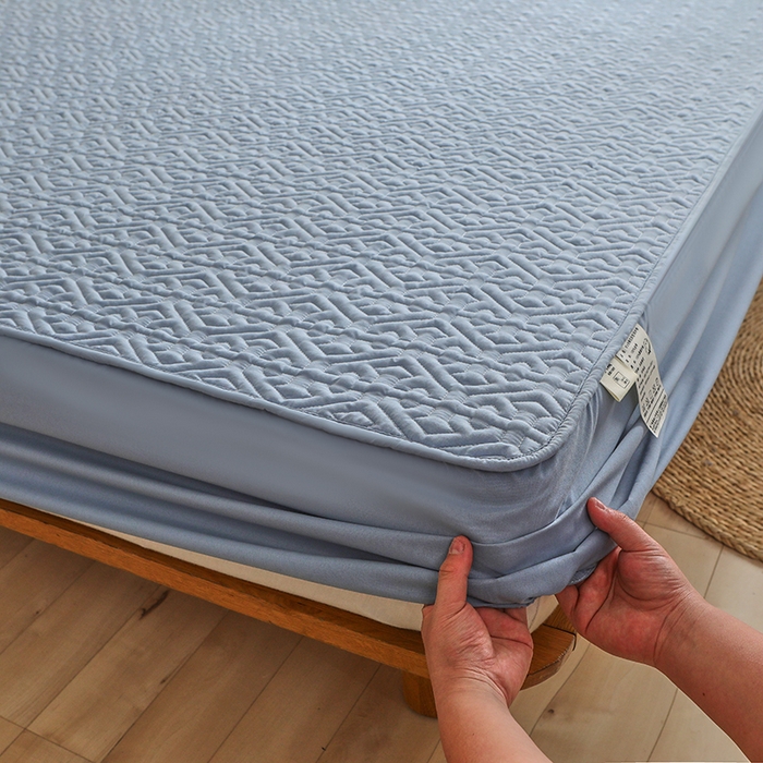 91家纺网 家纺一手货源 找家纺 雪云美 2023新款A类原棉夹棉床笠 锦绣 浅蓝