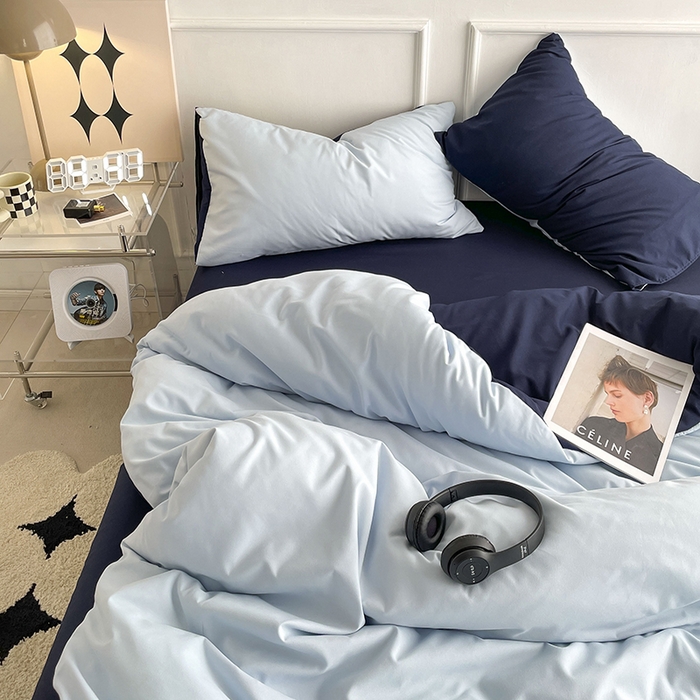 91家纺网 家纺一手货源 找家纺 贝拉梦 2023新款105g柔软磨毛亲肤棉双拼四件套简约风 海盐蓝莓冻