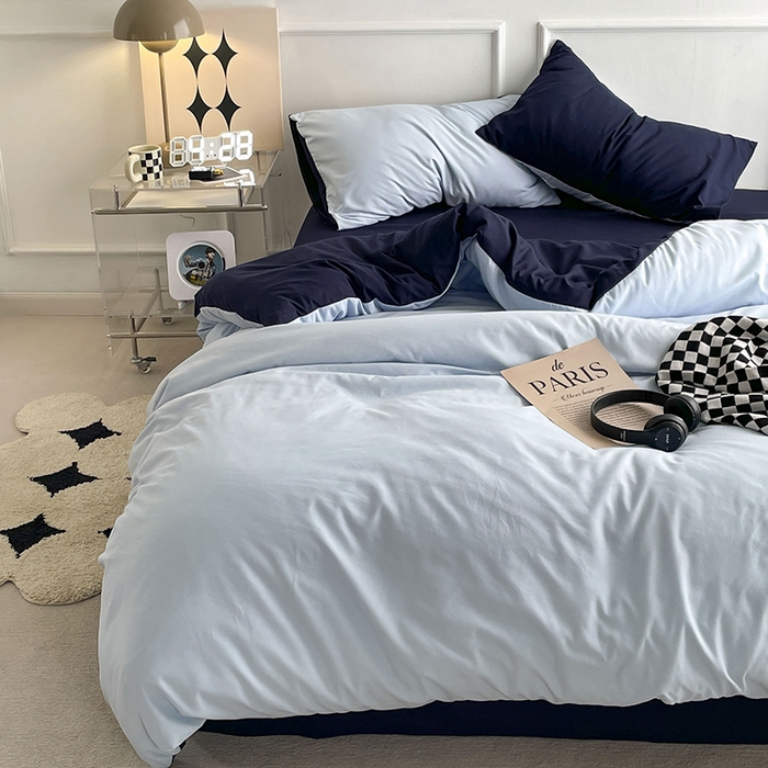 91家纺网 家纺一手货源 找家纺 贝拉梦 2023新款105g柔软磨毛亲肤棉双拼四件套简约风 海盐蓝莓冻