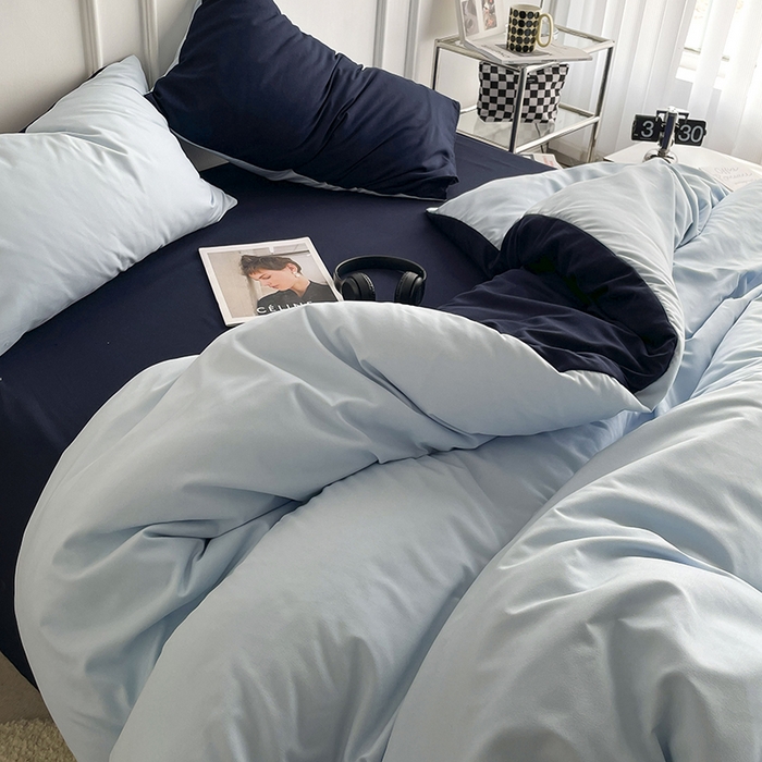 91家纺网 家纺一手货源 找家纺 贝拉梦 2023新款105g柔软磨毛亲肤棉双拼四件套简约风 海盐蓝莓冻