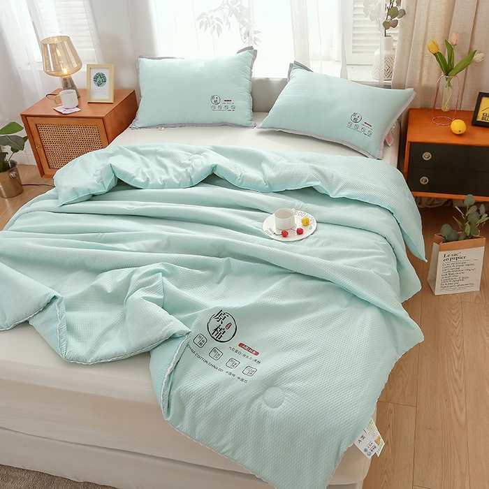 91家纺网 家纺一手货源 找家纺 百花王2023款泡泡水洗棉夏凉被 墨绿色