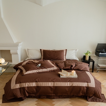 91家纺网 家纺一手货源 找家纺 华超针织 2023新款100支贡缎贴边四件套 巧克力