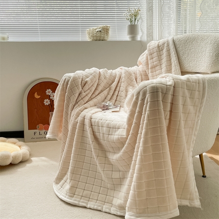 91家纺网 家纺一手货源 找家纺 （总）兰紫橙2025新款牛奶绒色织提花方块纹280克包边毛毯