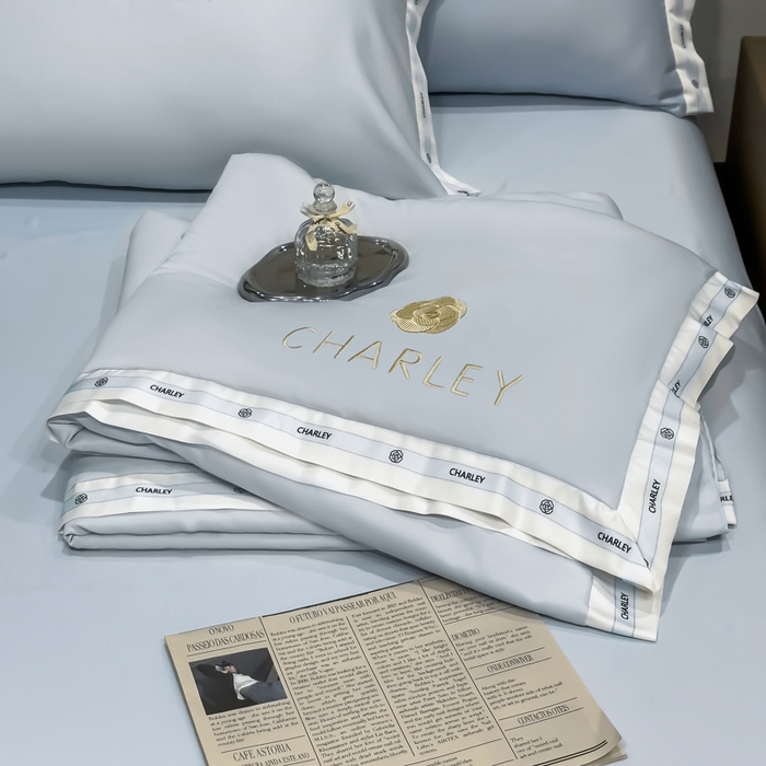 91家纺网 家纺一手货源 找家纺 慕尚家纺 2025新款香奶奶刺绣夏被 香琳儿-风铃蓝