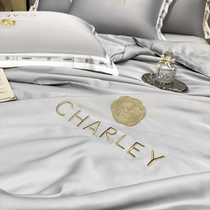 91家纺网 家纺一手货源 找家纺 慕尚家纺 2025新款香奶奶刺绣夏被 香琳儿-珊灰