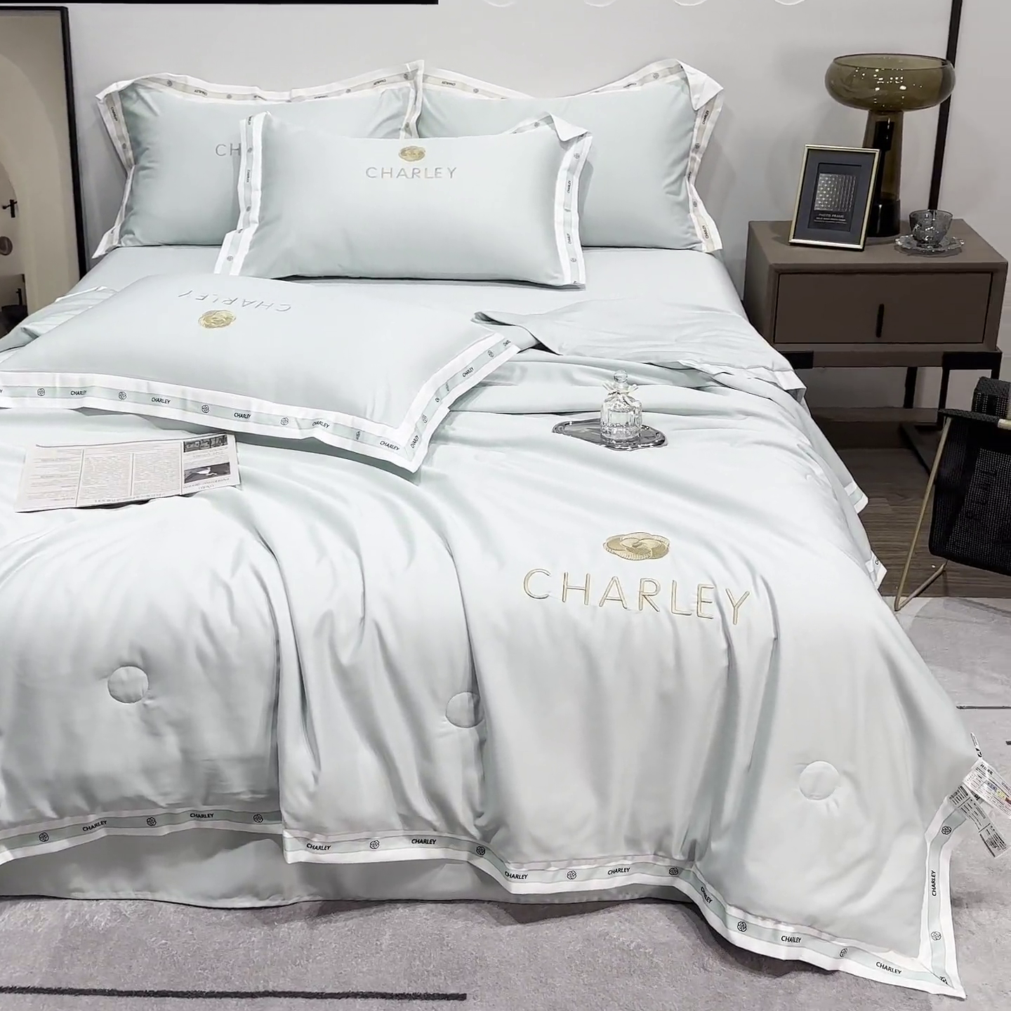 91家纺网 家纺一手货源 找家纺 慕尚家纺 2025新款香奶奶刺绣夏被 香琳儿-风铃蓝