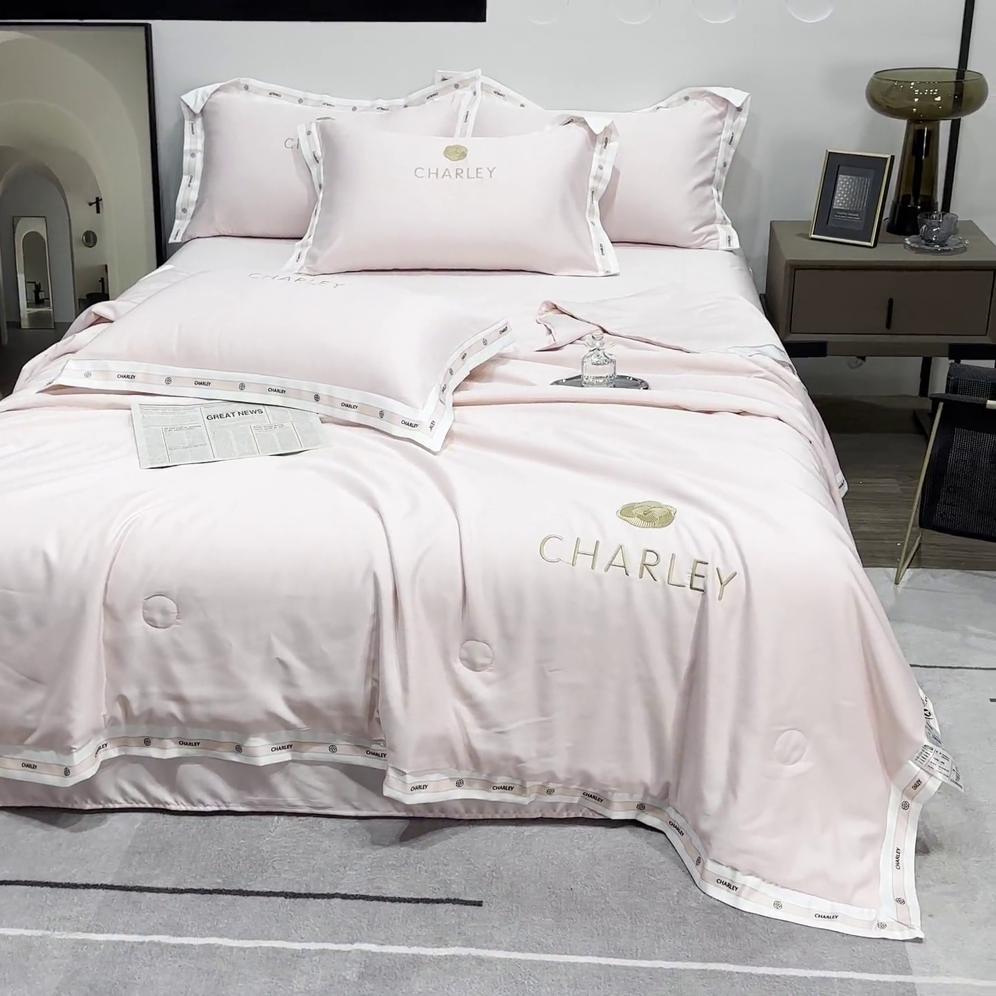 91家纺网 家纺一手货源 找家纺 慕尚家纺 2025新款香奶奶刺绣夏被 香琳儿-优雅粉