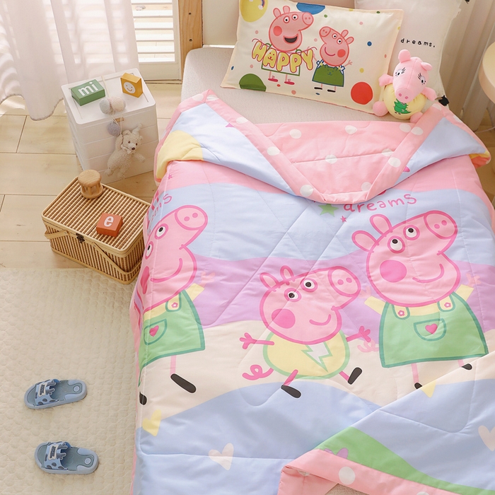 91家纺网 家纺一手货源 找家纺 鱼宝 2023新款小猪佩奇授权全棉夏被 彩虹佩奇