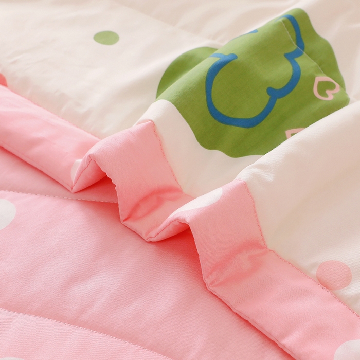 91家纺网 家纺一手货源 找家纺 鱼宝 2023新款小猪佩奇授权全棉夏被 佩奇花园