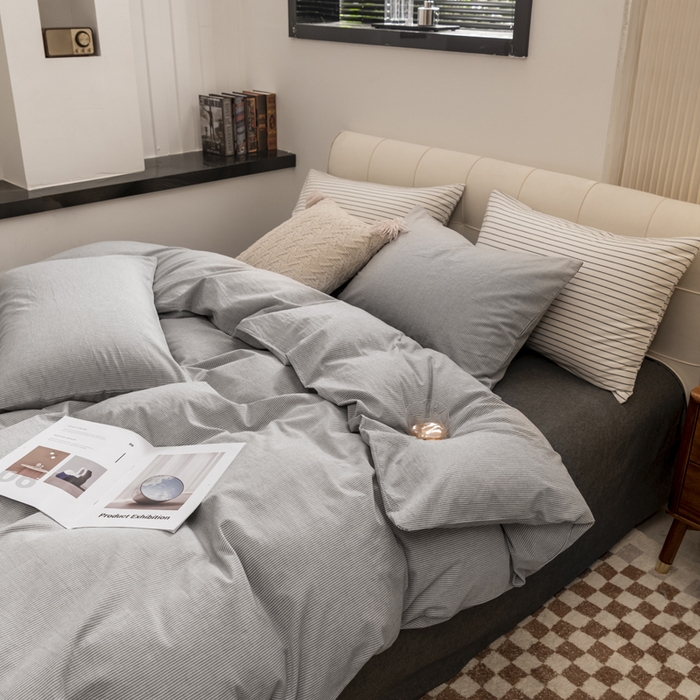 91家纺网 家纺一手货源 找家纺 柠萌家居 2023新款无印良品风全棉色织水洗棉条纹单被套 灰极细条