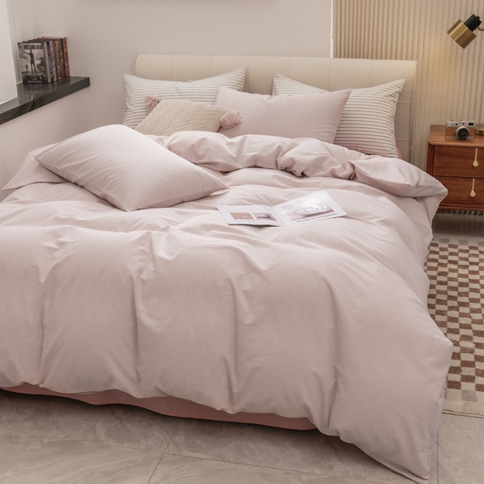 91家纺网 家纺一手货源 找家纺 柠萌家居 2023新款无印良品风全棉色织水洗棉条纹四件套 粉极细条