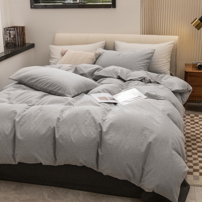 91家纺网 家纺一手货源 找家纺 柠萌家居 2023新款无印良品风全棉色织水洗棉条纹四件套 灰极细条