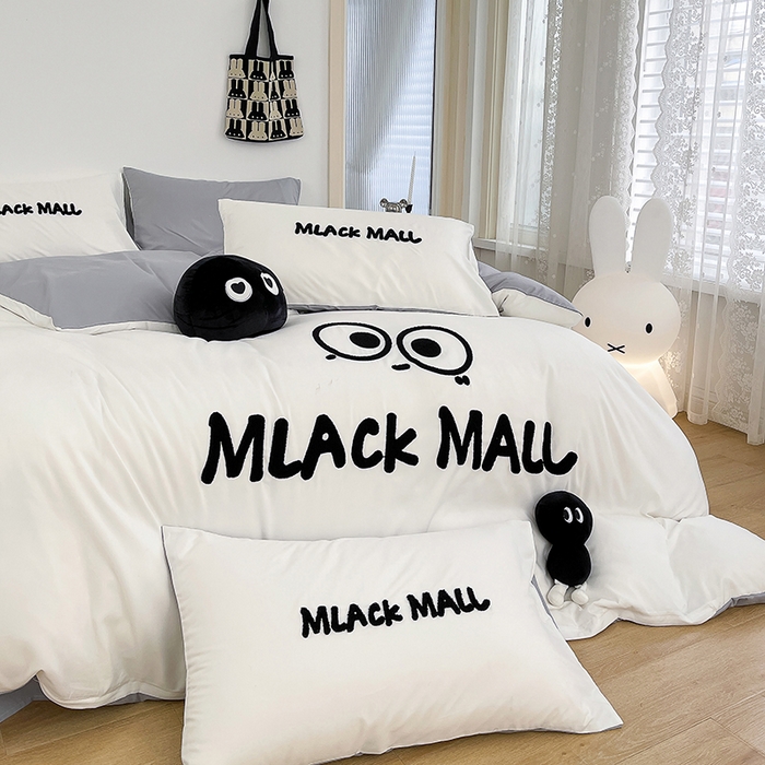 91家纺网 家纺一手货源 找家纺 曼谷 新款毛巾绣四件套ins煤球图案柔软磨毛水洗棉套件 煤球-浅灰