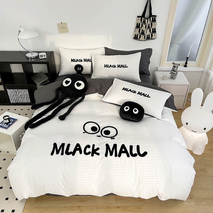 91家纺网 家纺一手货源 找家纺 曼谷 新款毛巾绣四件套ins煤球图案柔软磨毛水洗棉套件 煤球-深灰