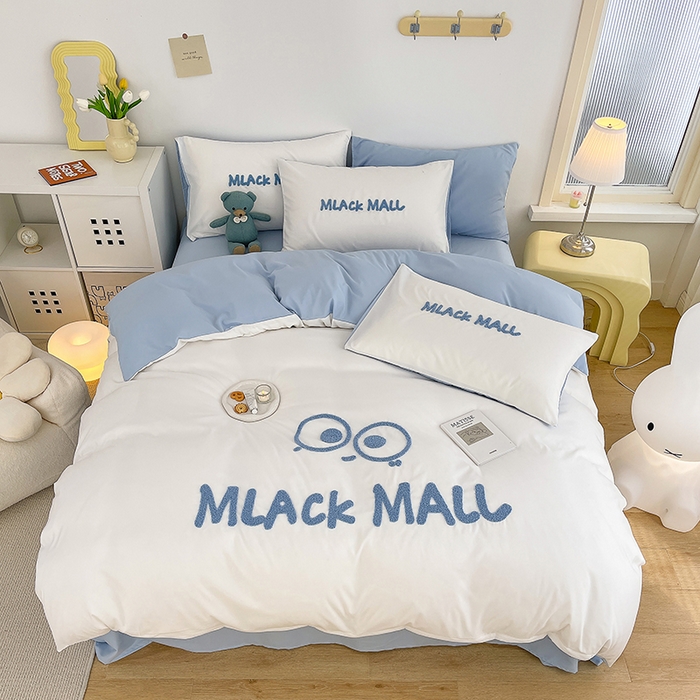 91家纺网 家纺一手货源 找家纺 曼谷 新款毛巾绣四件套ins煤球图案柔软磨毛水洗棉套件 煤球-白天蓝