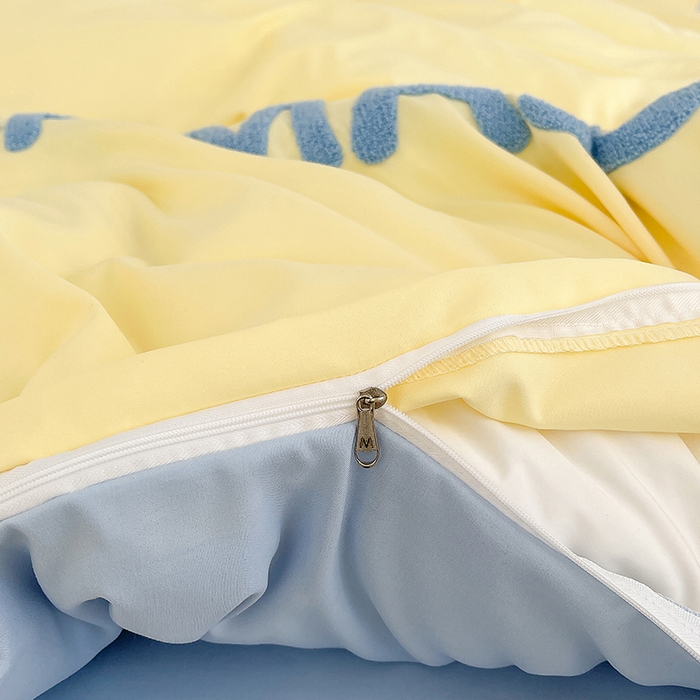 91家纺网 家纺一手货源 找家纺 曼谷 新款毛巾绣四件套ins煤球图案柔软磨毛水洗棉套件 煤球-芝士蓝