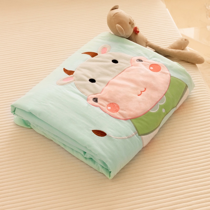 91家纺网 家纺一手货源 找家纺 喜多兔 2023新款小轻柔纱布纯棉双层纱空调被 绿色萌小牛