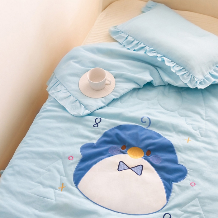 91家纺网 家纺一手货源 找家纺 喜多兔 2023新款小轻柔纱布纯棉双层纱空调被 蓝色Q企鹅